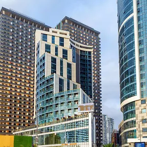  Апартаменты Entire Flat With Skyline View - Two Bedrooms